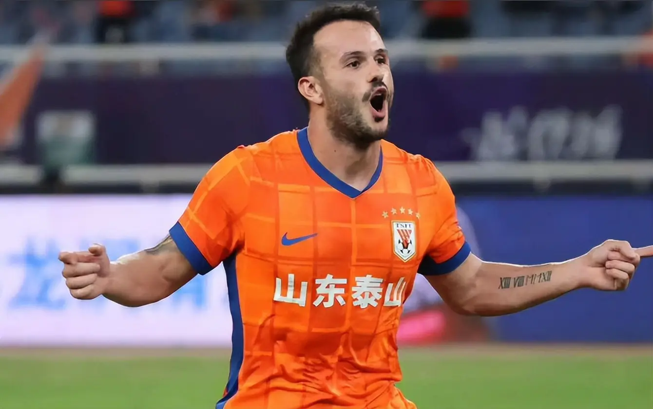 伊什维利的, 利与知名经 伊什维利的, 利与知名经