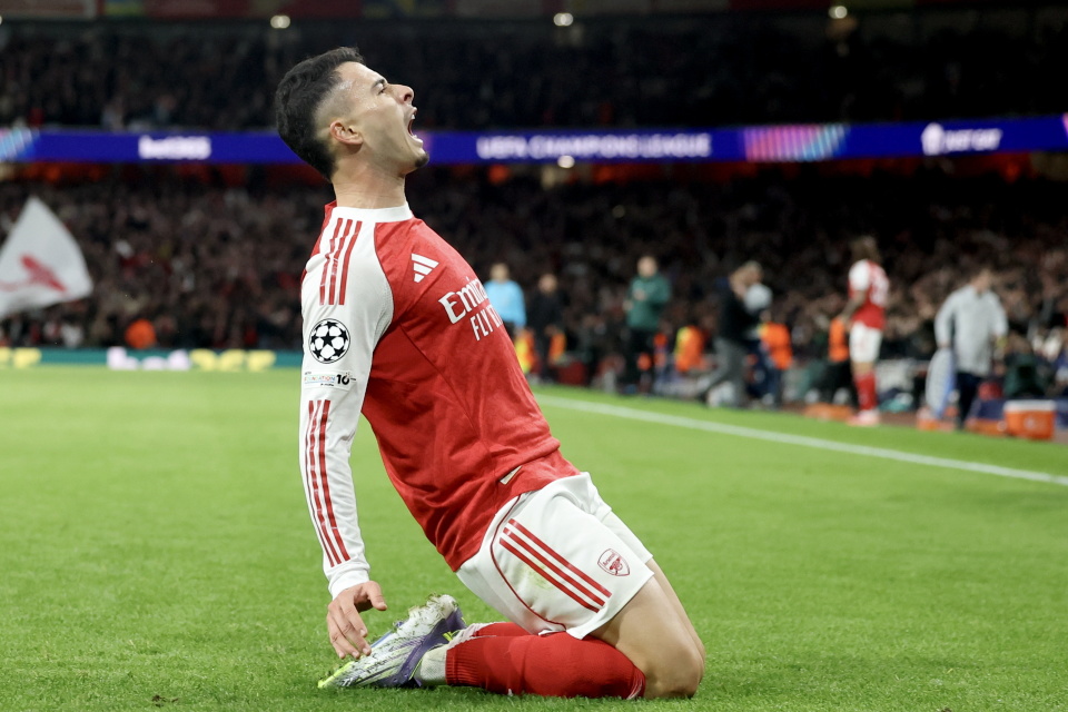 https, bt, 庆祝攻入球 https, bt, 庆祝攻入球