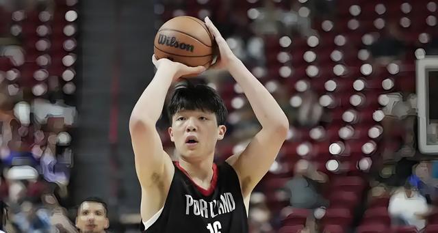 AA, 步明显, 现出杨瀚森