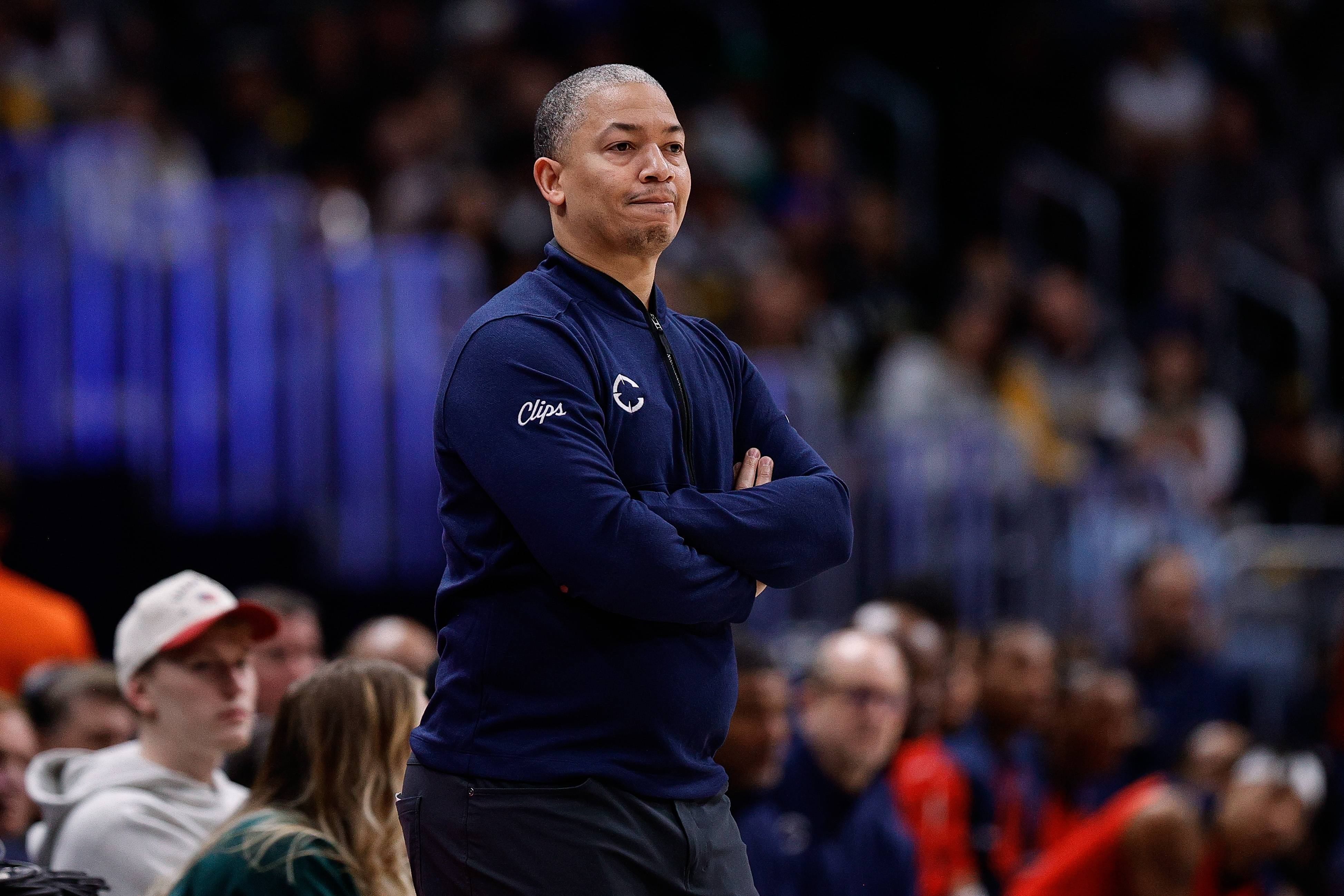 周六客场对, 结束后没有, 泰伦卢何德 周六客场对, 结束后没有, 泰伦卢何德